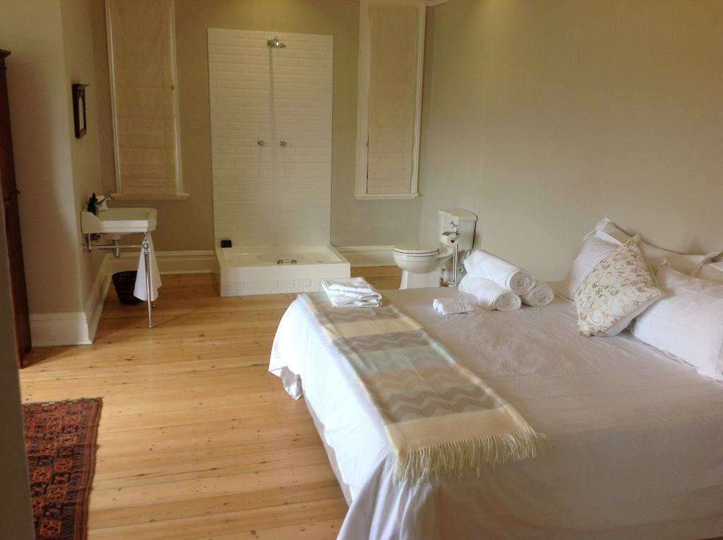 Guest house Reading House
